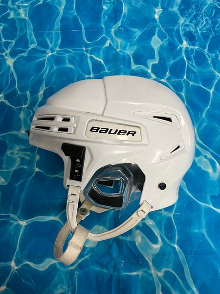 White Medium Bauer Re-Akt 75 Helmet (Used)