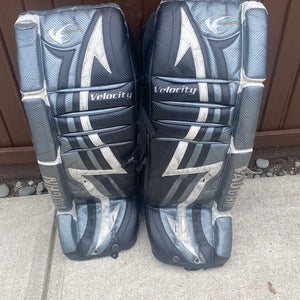 Senior Large Vaughn Velocity V3 Goalie Pads (Used)