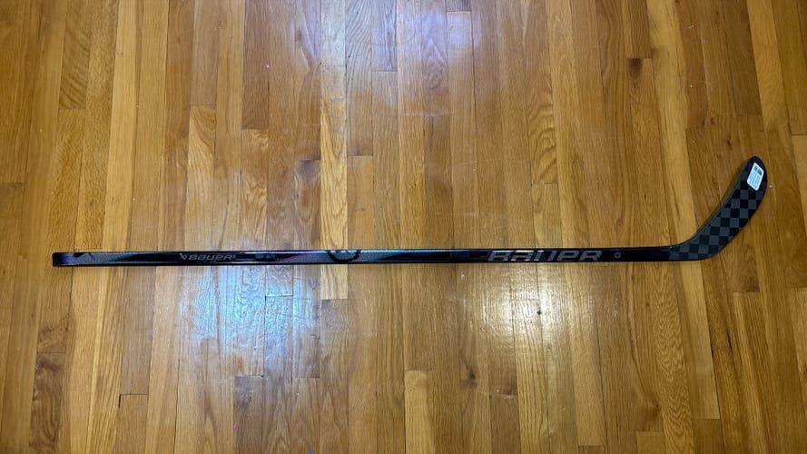 Junior Bauer Proto2 Right Handed Hockey Stick P28 50 Flex (New)