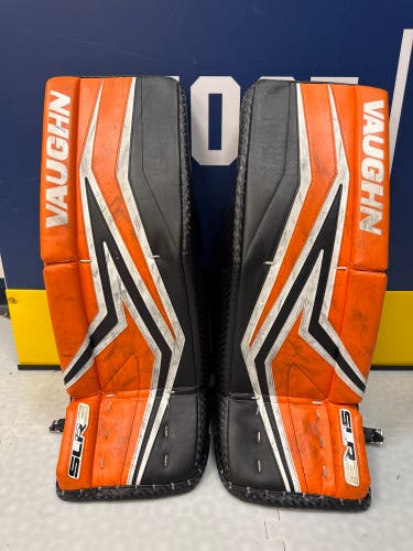 Black 26" Junior Vaughn Slr3 Goalie Leg Pads (Used)