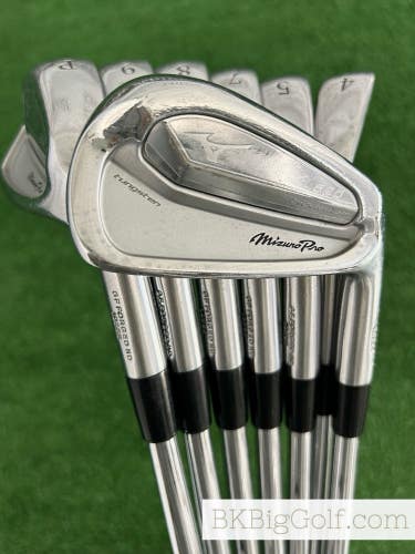 Mizuno Pro 520 Forged Iron Set 4-P / NS Pro Modus Tour 125 Extra Stiff