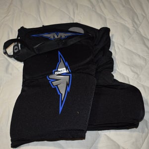 Mission D2 Inline Hockey Girdle,Black, Junior Large - Great Condition!