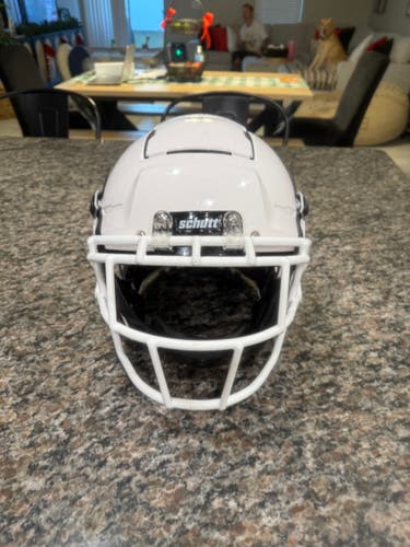 Adult Extra Large Schutt F7 2.0 Helmet (Used)