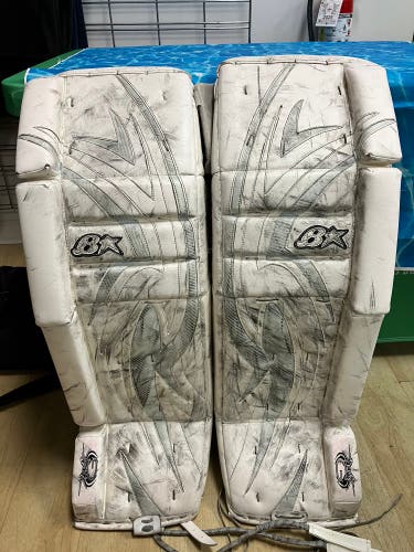 White 36" Senior Brian's Zero G Goalie Leg Pads (Used)