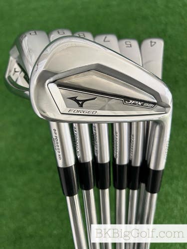 Mizuno JPX 921 Forged Iron Set 4-P / KBS Tour 130 X Extra Stiff