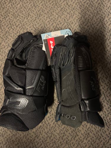 CCM JetSpeed FT8 Pro Gloves 15" (New)