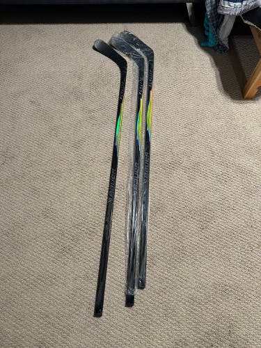3 Intermediate Bauer Vapor FlyLite Left Hand Hockey Stick P90TM 65 Flex