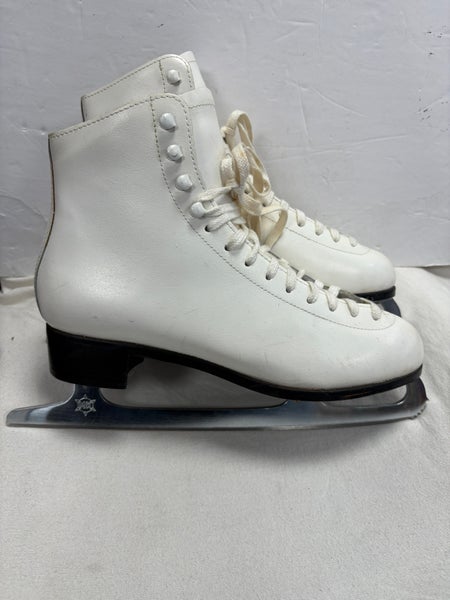 Figure Skates B Adult 9.5 (Used)
