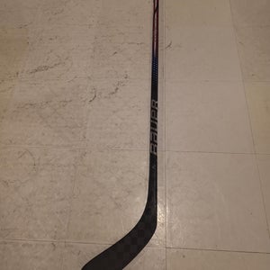 Custom Bauer Vapor Hyperlite 2 Right Handed Hockey Stick P88 40 Flex (Used)