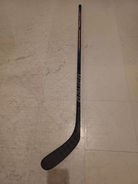 Custom Bauer Vapor Hyperlite 2 Right Handed Hockey Stick P88 40 Flex (Used)