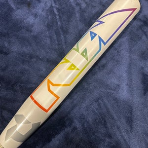 White DeMarini Prism Composite Bat (-11) 19 oz 30" (Used)