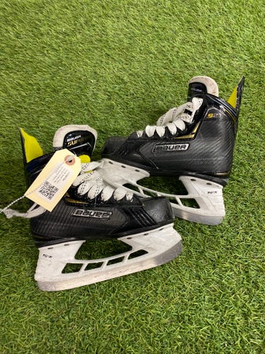 Youth Bauer Supreme S27 Hockey Skates | Size 12.5 (D)