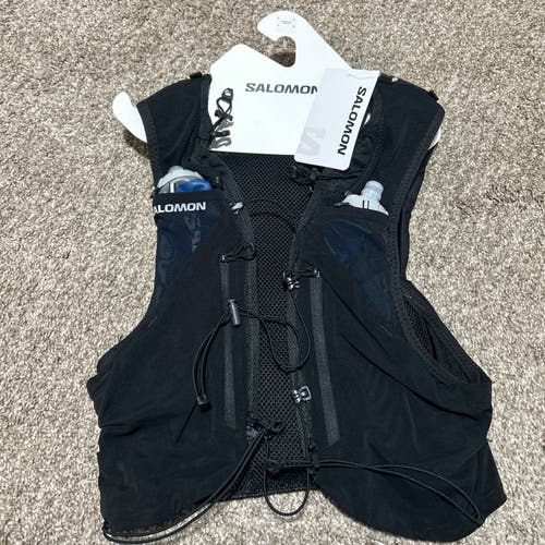Salomon ADV Skin 12 Hydration Pack+Flask / Size Medium / Mens Women’s Unisex