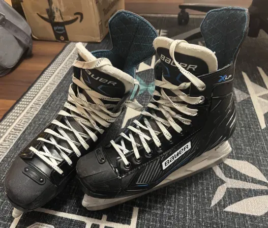 Bauer X-LP Hockey Skates Senior 12 (Used)