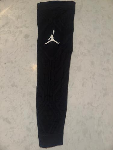 Jordan Men's Dri-FIT Baseball Arm Sleeve