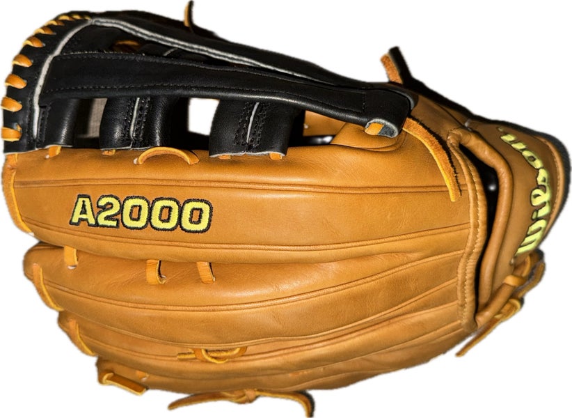 Wilson A2000 RH Outfield Baseball Glove 12.75" (Used)