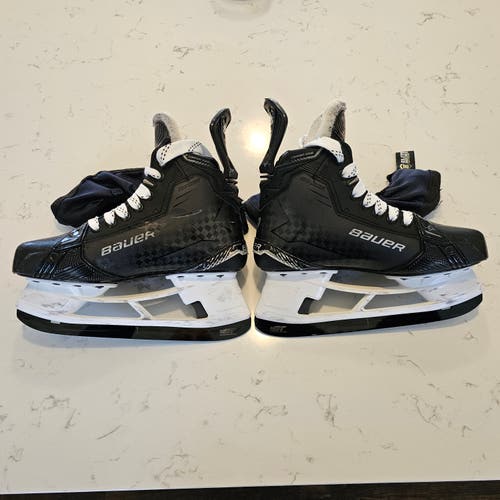 Bauer Supreme Shadow Hockey Skates Size 5.5 (Used)