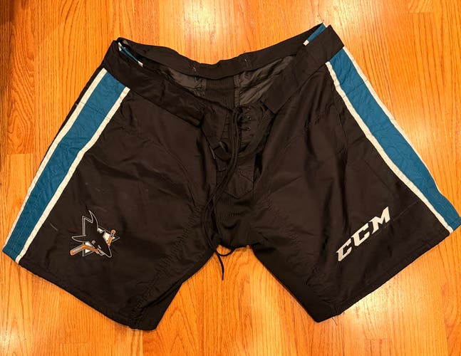 San Jose Sharks CCM PP10C Pant Shell (Used) (XL).