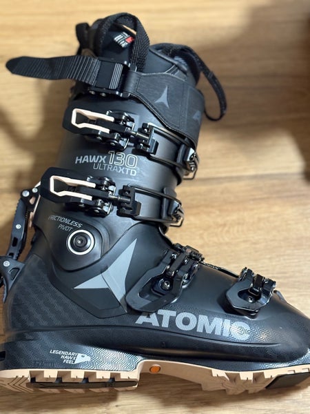 Nearly New Atomic Hawx 130 Ultra XTD Alpine Touring Boots, Size 25.5