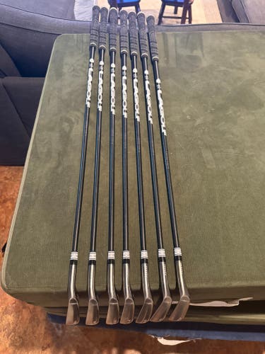 Srixon mkii black chrome w/ LA120 graphite shafts