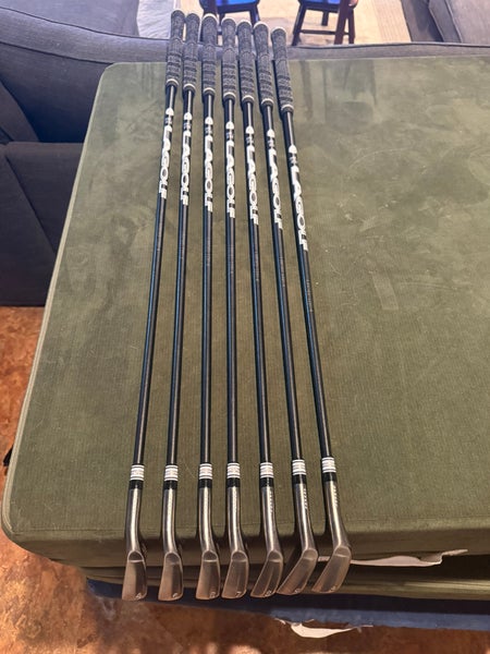 Srixon mkii black chrome w/ LA120 graphite shafts