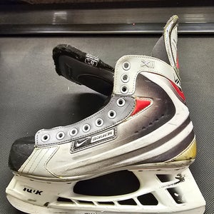 Bauer Vapor XII Hockey Skates Regular Width 9 (Used)