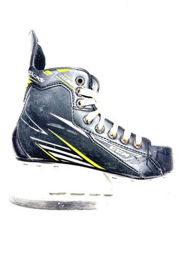 Used CCM 1092 TACKS Junior Hockey Skate Junior 03 11860-S000254888