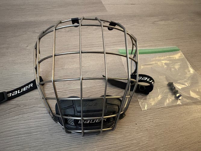 Small Bauer Profile III Facemask Full Cage (New)
