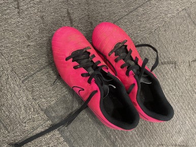 Used Nike Soccer Cleats Pink Junior 02 11614-S000226434