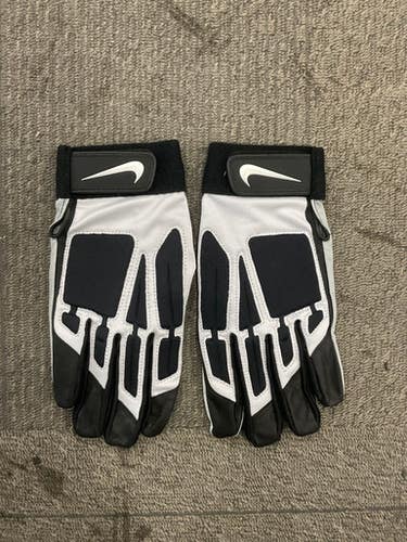 Used Nike FB GLOVES FB Gloves Black And White 3X 11614-S000226405