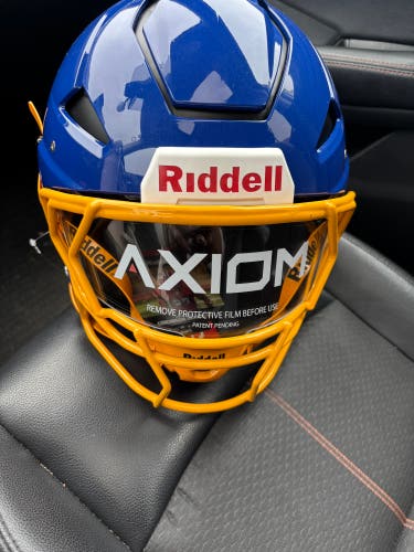 Adult Small/Medium Riddell Axiom Helmet (Used)