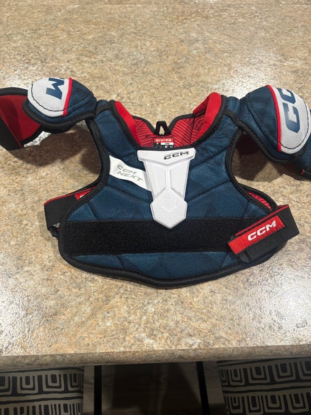Men's Large Youth CCM Next Shoulder Pads (Used)