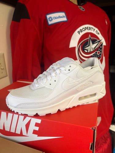White Unisex Size M 7.5 (W 9) Adult Nike Air Max 90 Shoes (New)