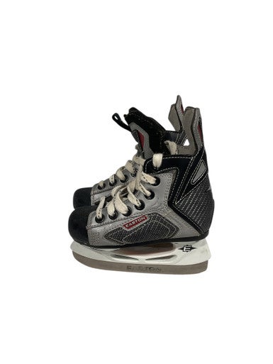Used Easton SE2 Youth Hockey Skate Youth 06.0 11847-S000031469