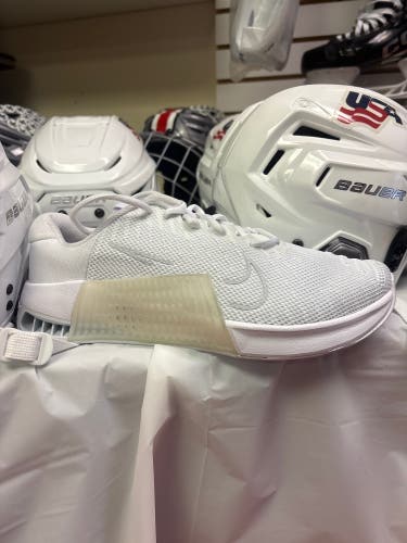 White Unisex Size M 7.5 (W 9) Adult Nike Metcon 9 Shoes (New)