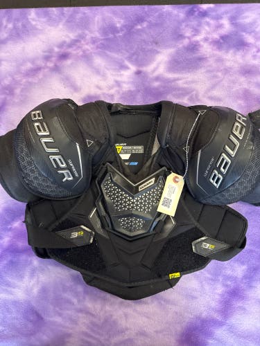 Medium Intermediate Bauer Supreme 3S Pro Shoulder Pads (Used)