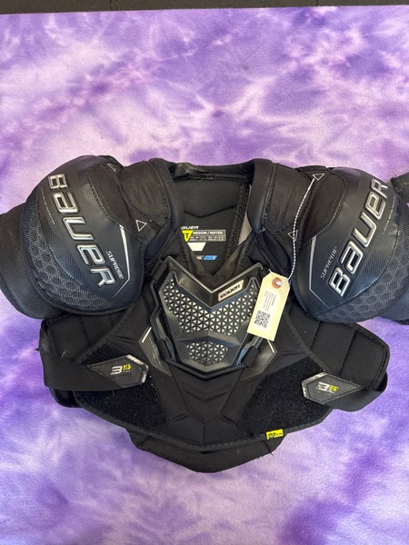 Medium Intermediate Bauer Supreme 3S Pro Shoulder Pads (Used)