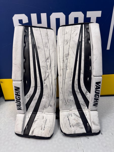 Black 24" Youth Vaughn Ventus SLR Goalie Leg Pads (Used)