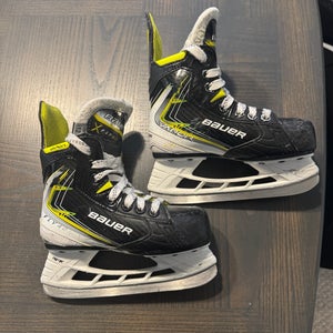 2025 Bauer Vapor Fly40 Hockey Skates 12 (Used)