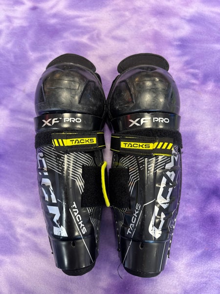 Youth CCM XF Pro Shin Pads 9" (Used)