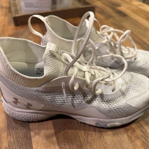 White Women's Size M 8.0 (W 9.0) Adult Under Armour Glory Mid Top Turf Cleats (Used)