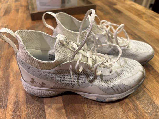 White Women's Size M 8.0 (W 9.0) Adult Under Armour Glory Mid Top Turf Cleats (Used)