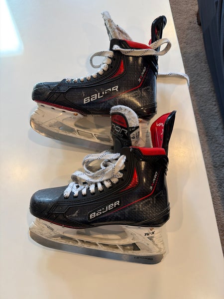 2021 Bauer Vapor 3X Pro Hockey Skates 6.5 (Used)