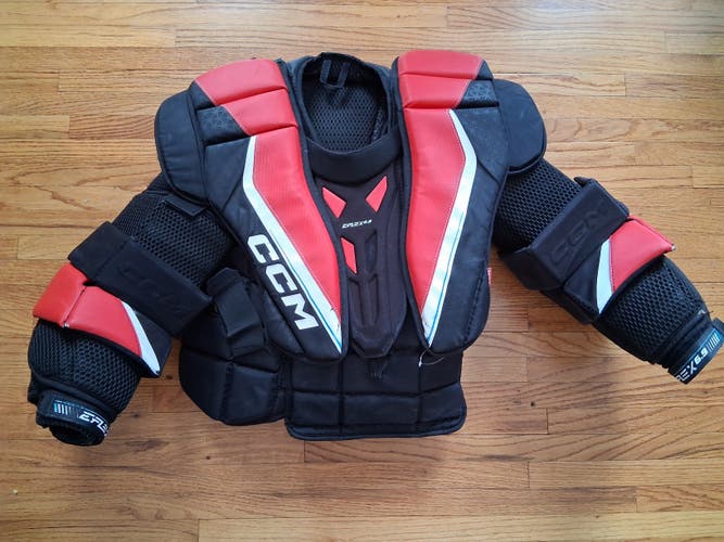 Large INT CCM EFlex 6.9 Goalie Chest Protector (Used)