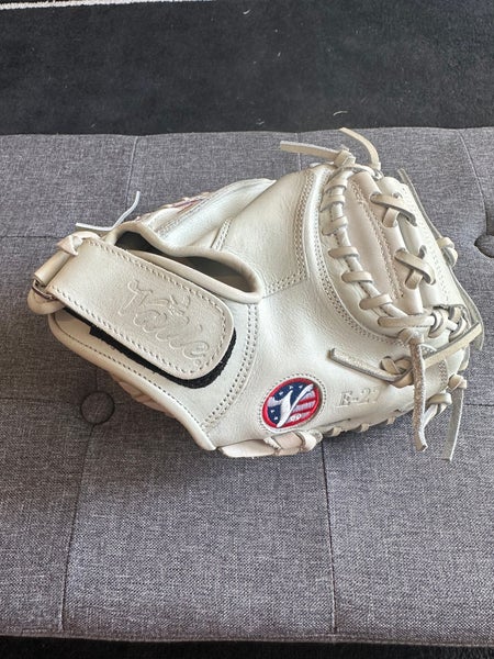 Valle Eagle 27S Strap-Back Baseball Catcher’s Training Mitt