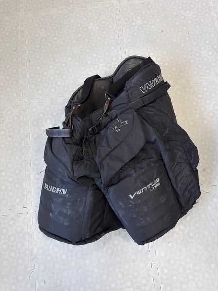 Black Senior Small Vaughn Ventus LT98 Hockey Goalie Pants (Used)