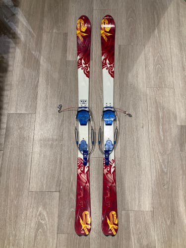 K2 Schi Devil 158cm Telemark Skis W/ Targa G3 Bindings