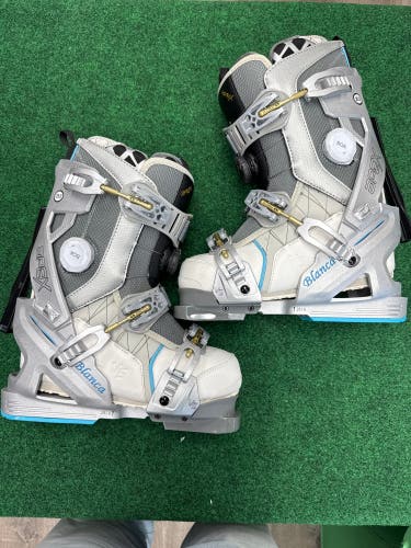 Women's Apex Blanca VS Ski Boots (Used) | Mondo 25 (291mm)