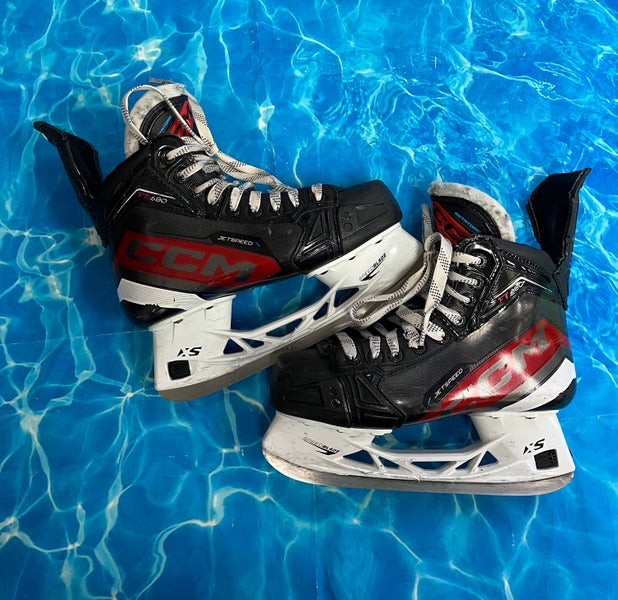 Intermediate CCM JetSpeed FT680 Hockey Skates Regular Width Size 4.5 (Used)