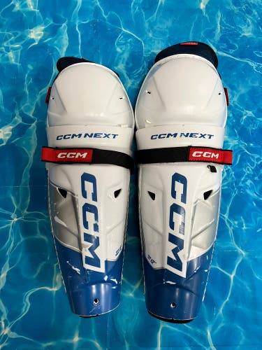 Junior CCM Next Shin Pads 12" (Used)